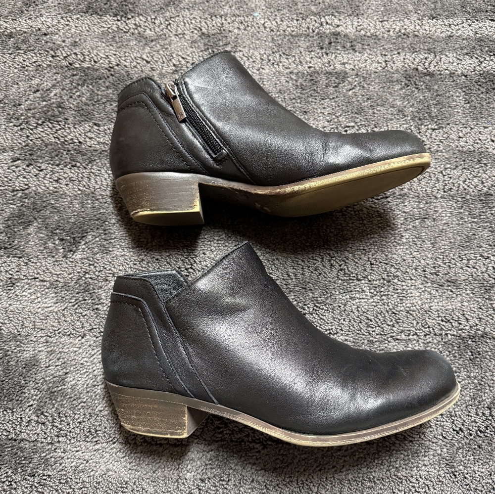 Black Boots